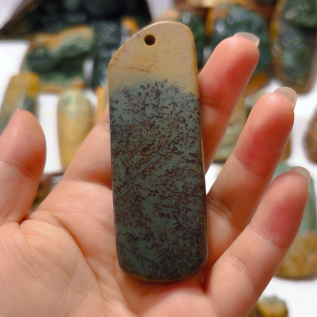 岫岩河磨玉（透闪石质玉）未镶嵌挂件