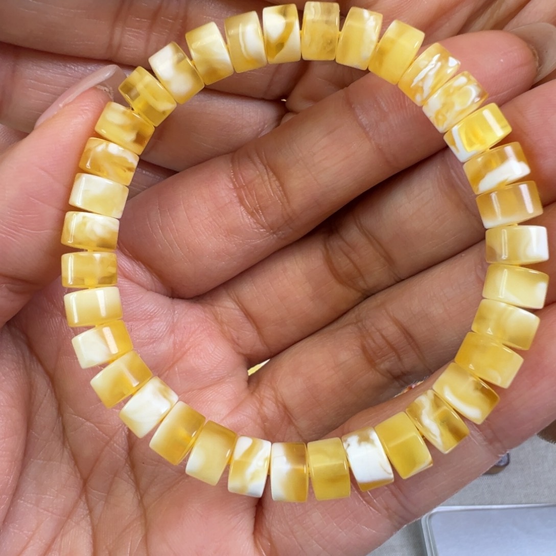 蜜蜡裸石未镶嵌蜜蜡