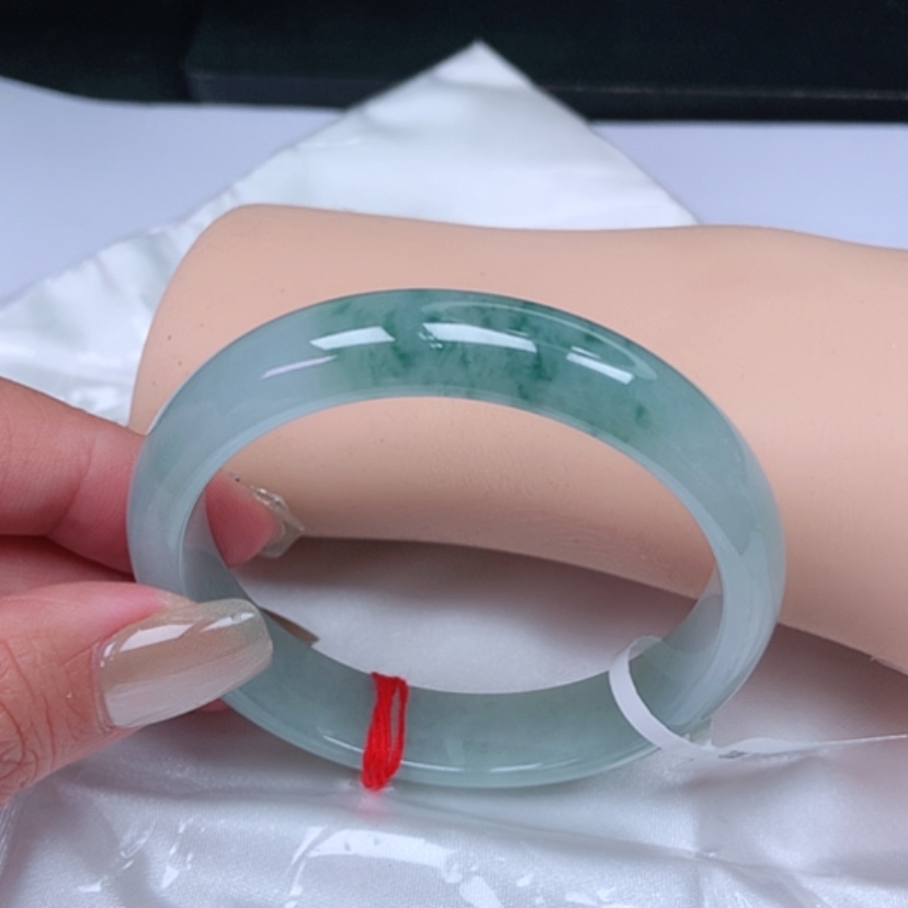 【闪购商品】翡翠手镯未镶嵌，