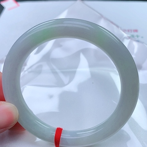 翡翠手镯（圆镯）未镶嵌18 号翡翠手镯