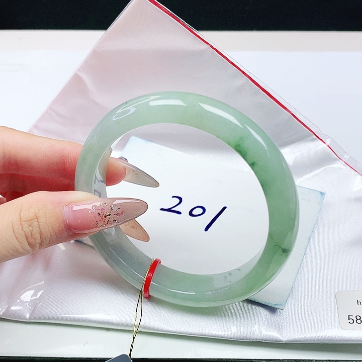 翡翠手镯未镶嵌58+