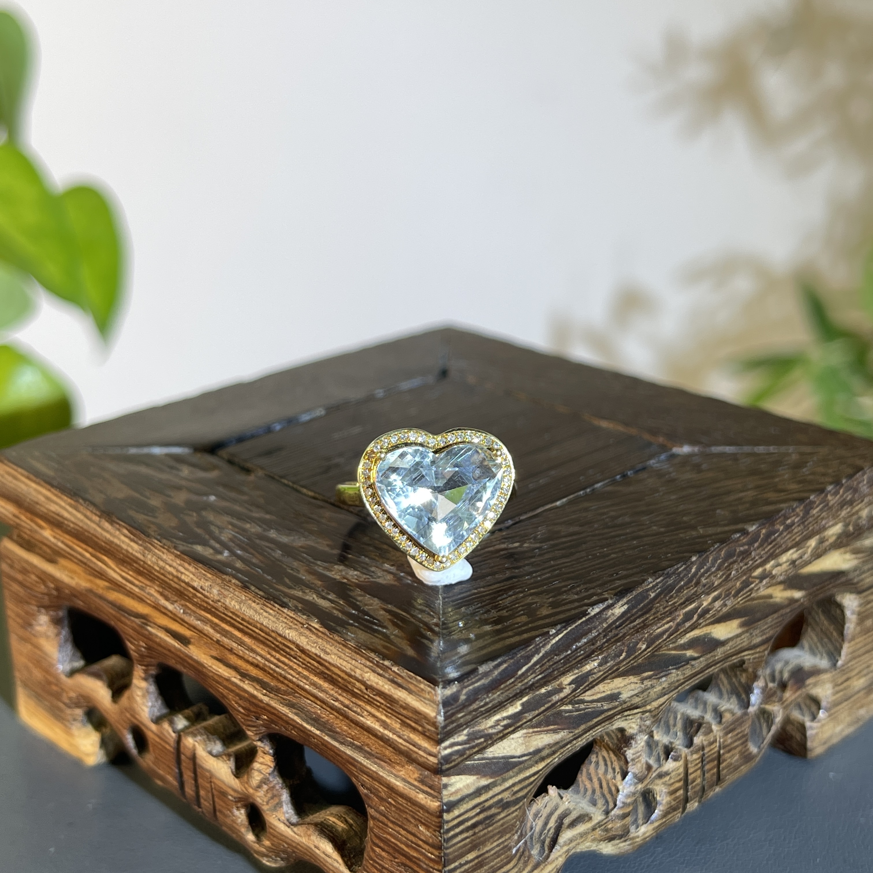 JTA11-300  18K含钻镶嵌海蓝宝戒指15#