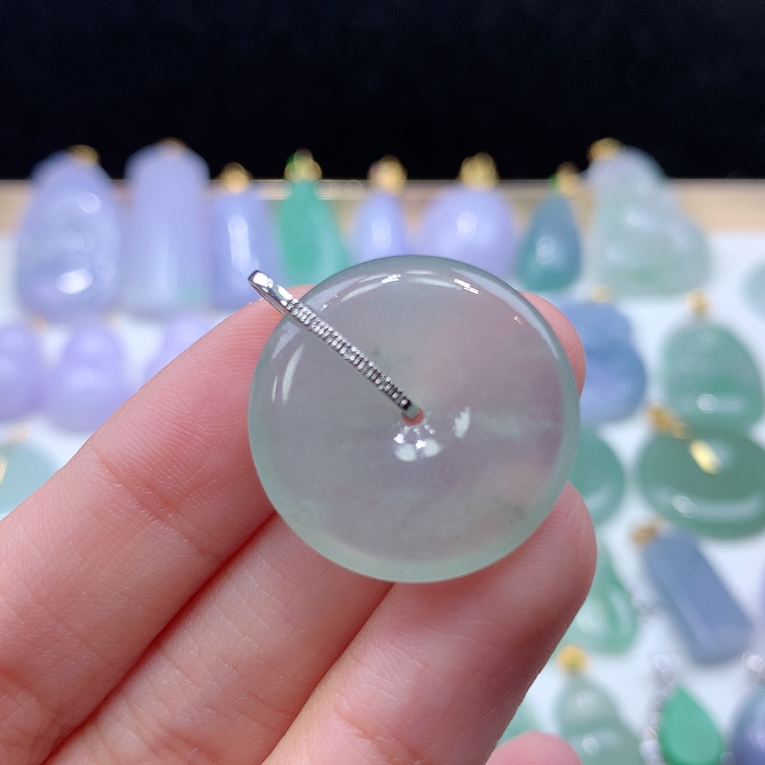 颈饰18K金镶嵌翡翠翡翠