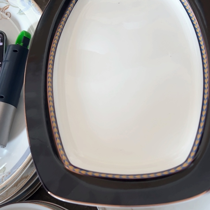 36%以上骨粉骨瓷U25爱马鱼盘一个