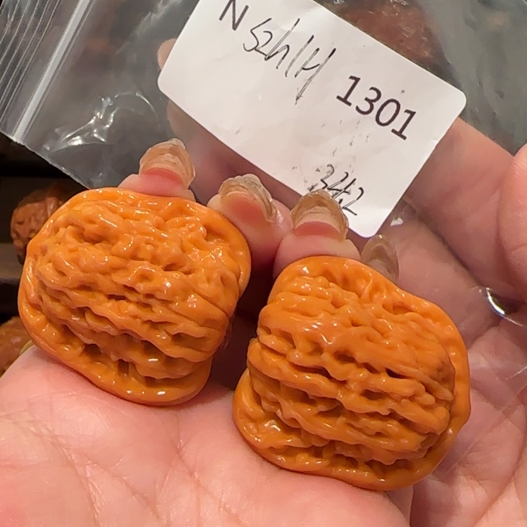 桃核吊坠格*特四座楼34精品