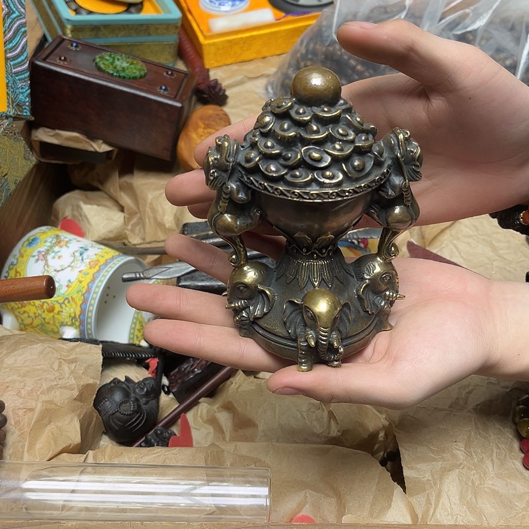大叶紫檀（黑酸枝木类）