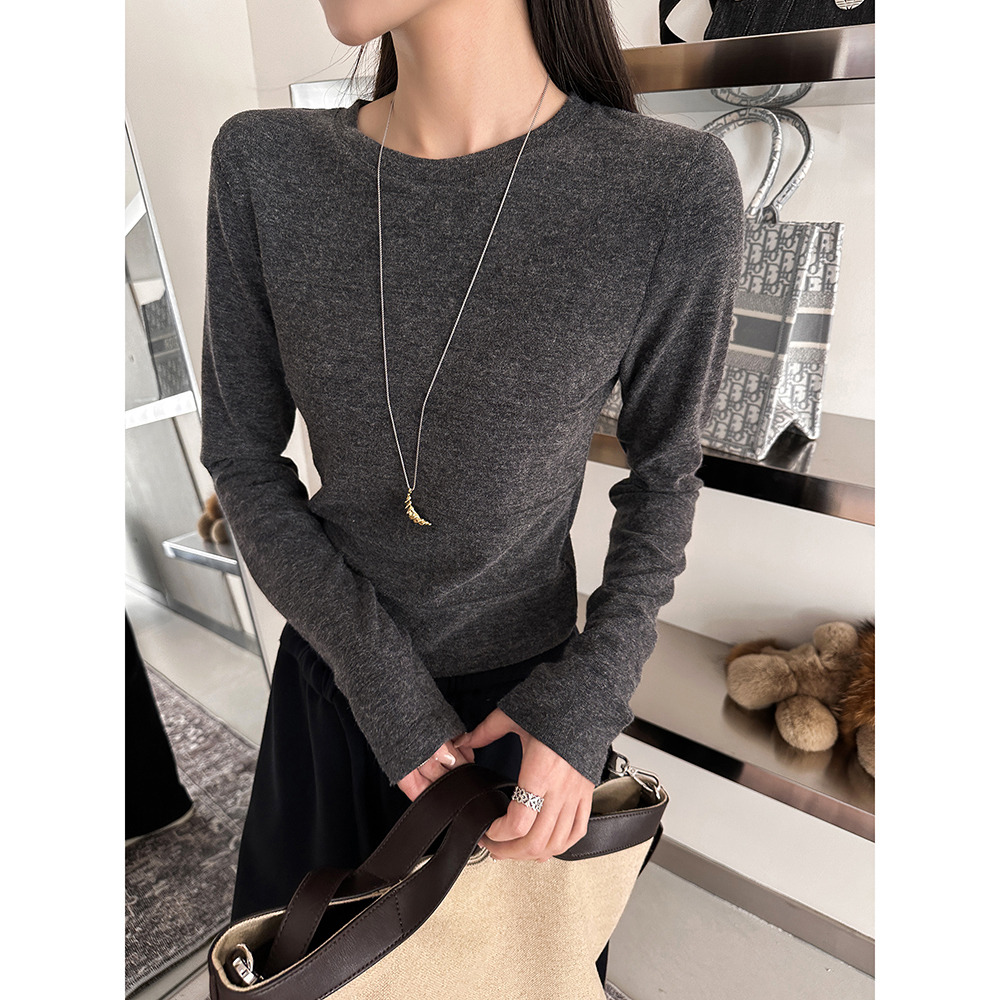 动感少女圆领修身长袖打底衫女内搭秋冬季新款设计感t恤上衣女