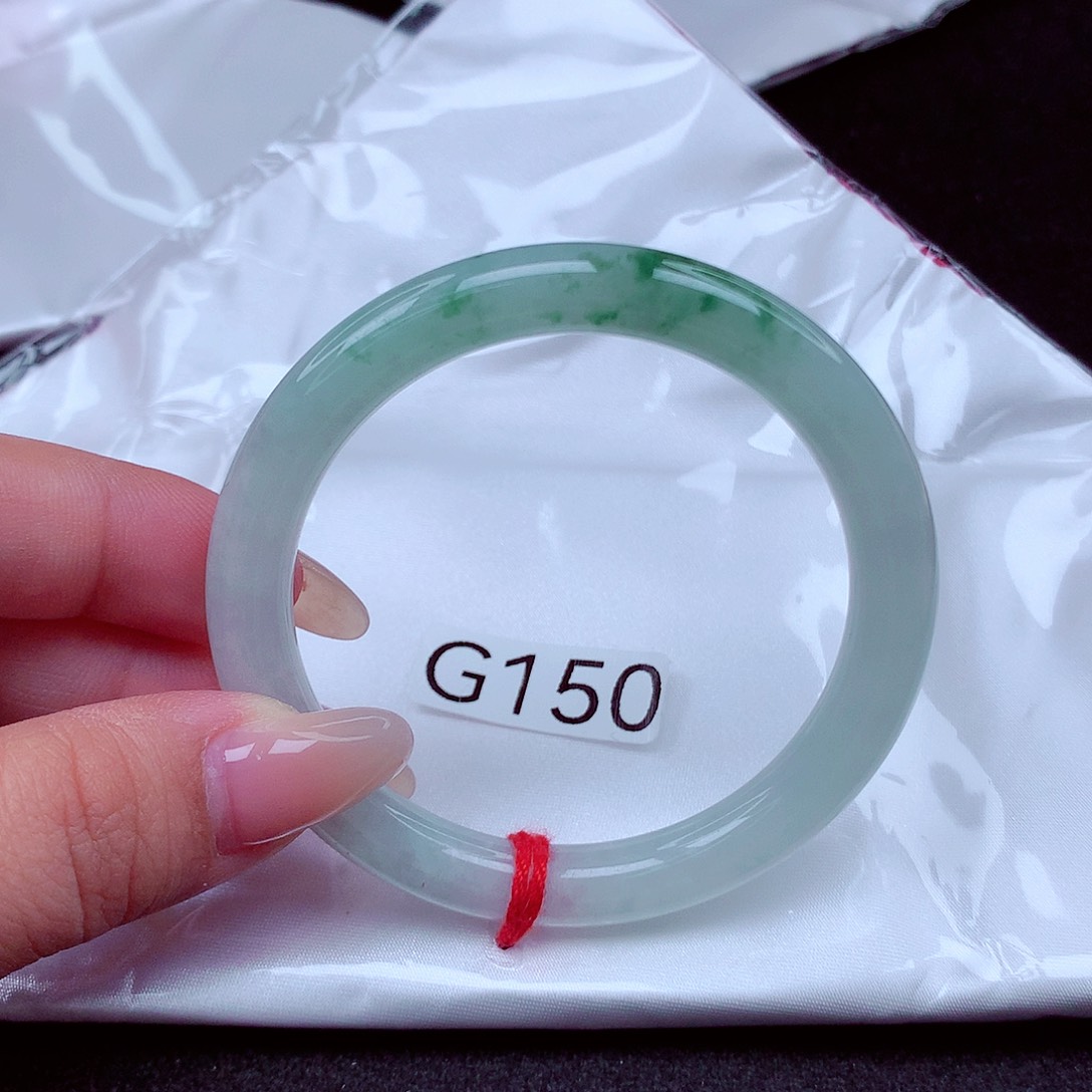 欣***欣翡翠未镶嵌手镯天然缅甸翡翠A货玉手镯