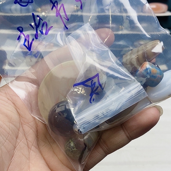 古***法玛瑙/玉髓未镶嵌颈饰