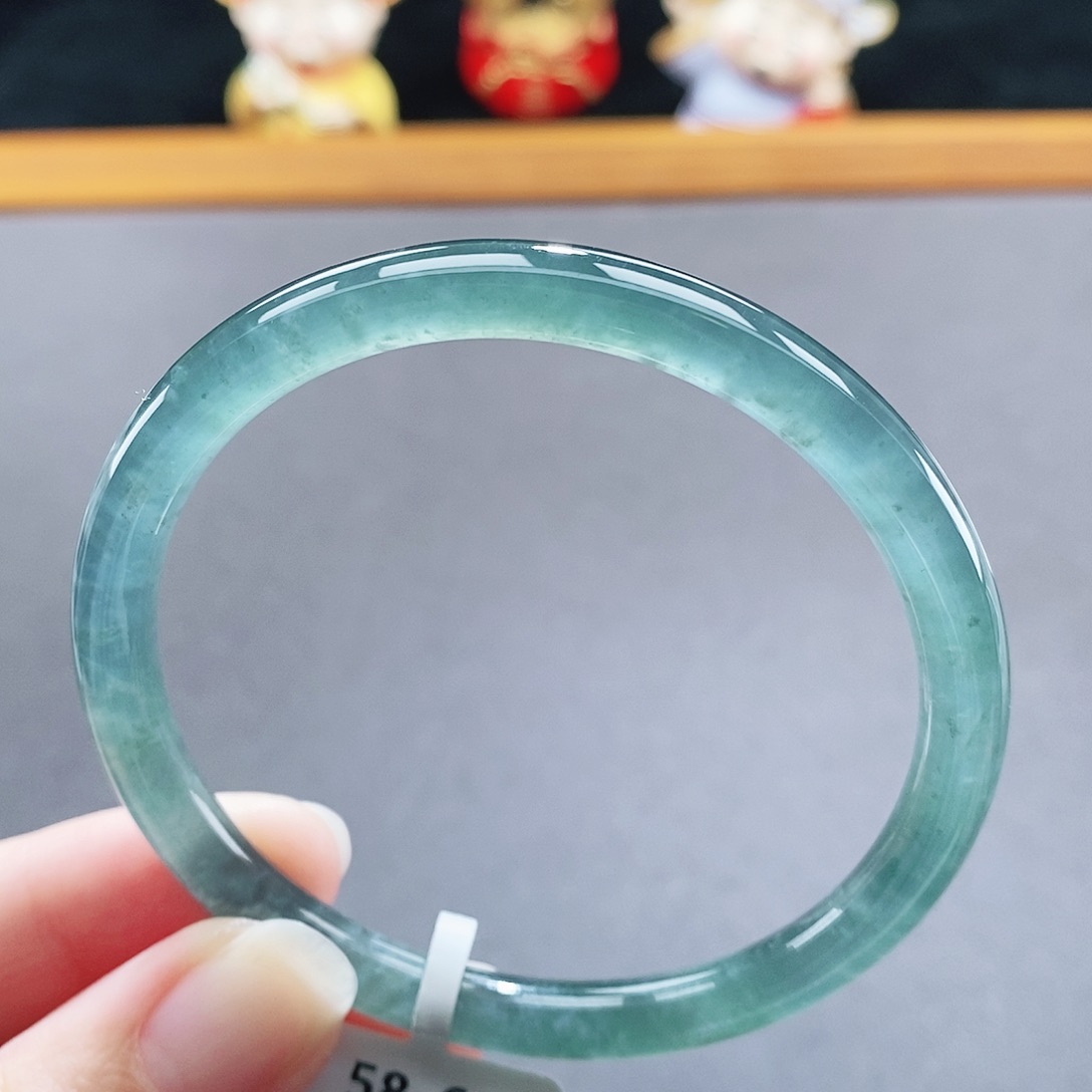 翡翠未镶嵌手镯39