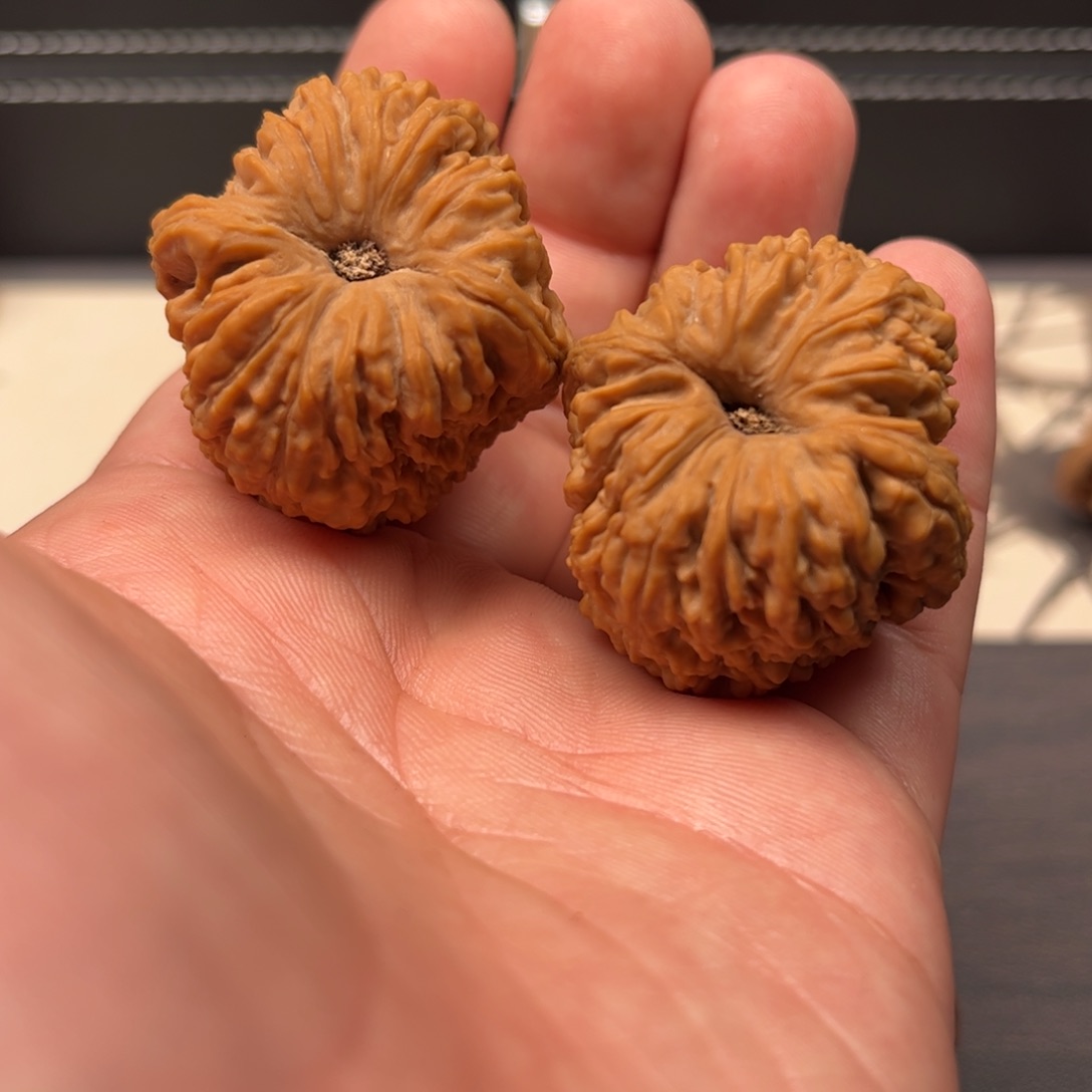 文玩核桃吊坠35丑石