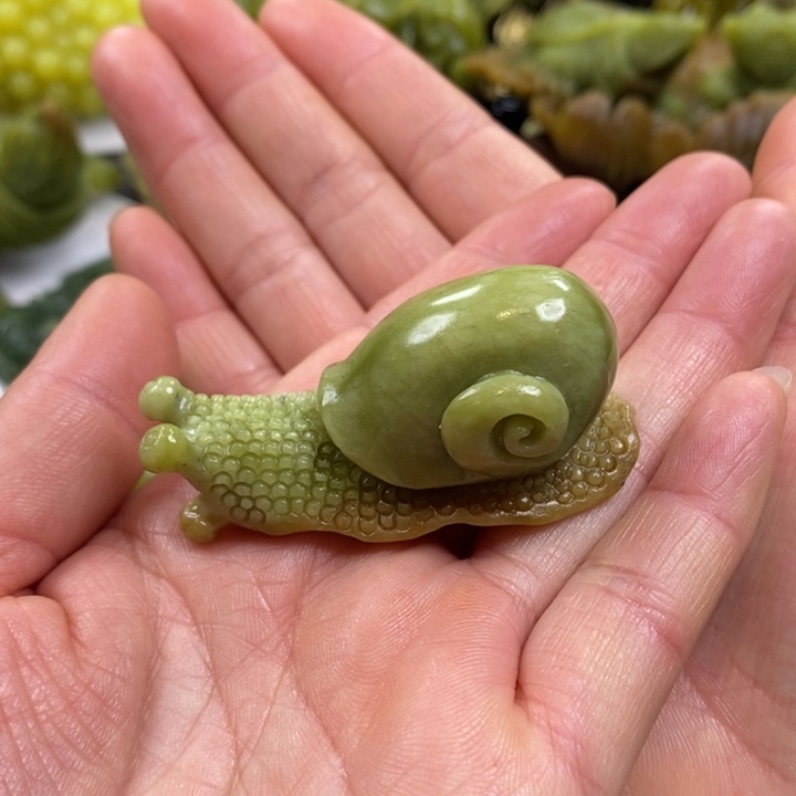 蛇纹石玉手把未镶嵌