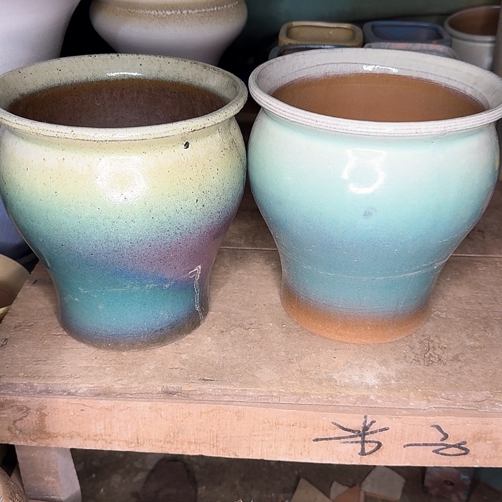 粗砂花盆微瑕花盆处理来咯