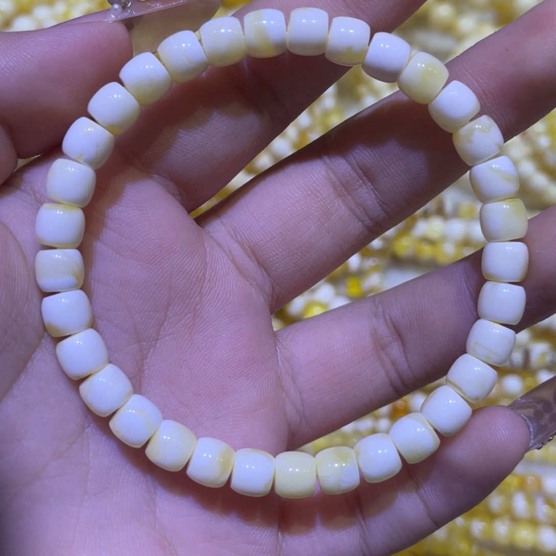 手绳琥珀未镶嵌6.5m