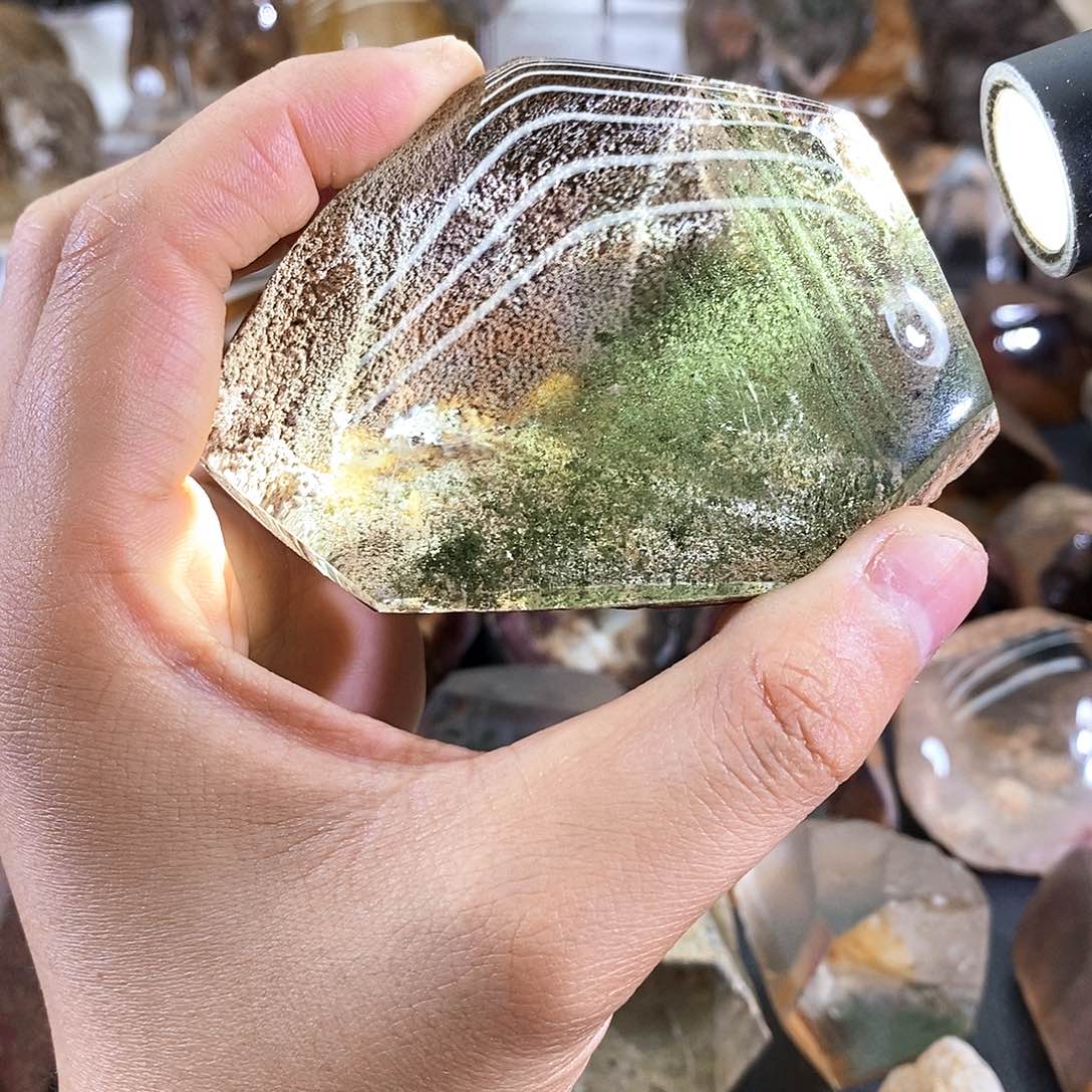 【闪购商品】车挂未镶嵌水晶花****_天然水晶原石