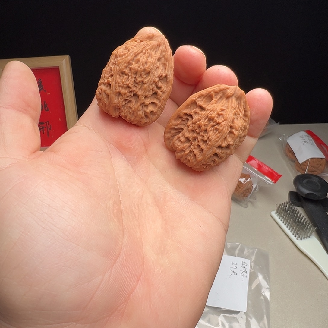 *****吊坠文玩核桃南江石