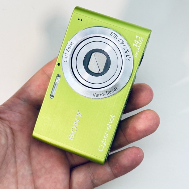 95新 Sony/索尼 w320张元英同款1400w像素出片色彩感好人白景浓