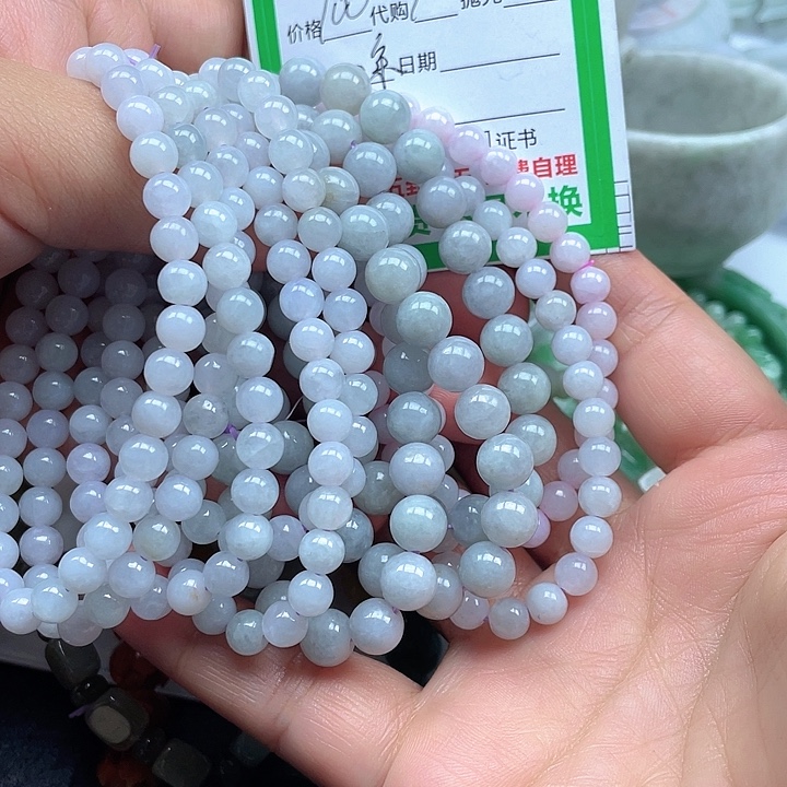 L***手翡翠未镶嵌颈饰翡翠