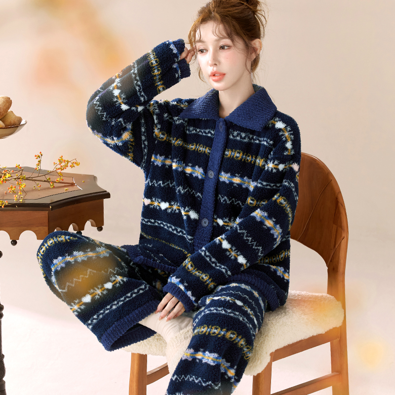 【柏林纪事】秋冬新款可外穿复古高级感莎粒绒家居服女士法兰绒睡衣