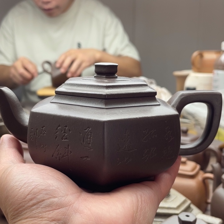 茶壶紫砂六方大雪华，紫泥
