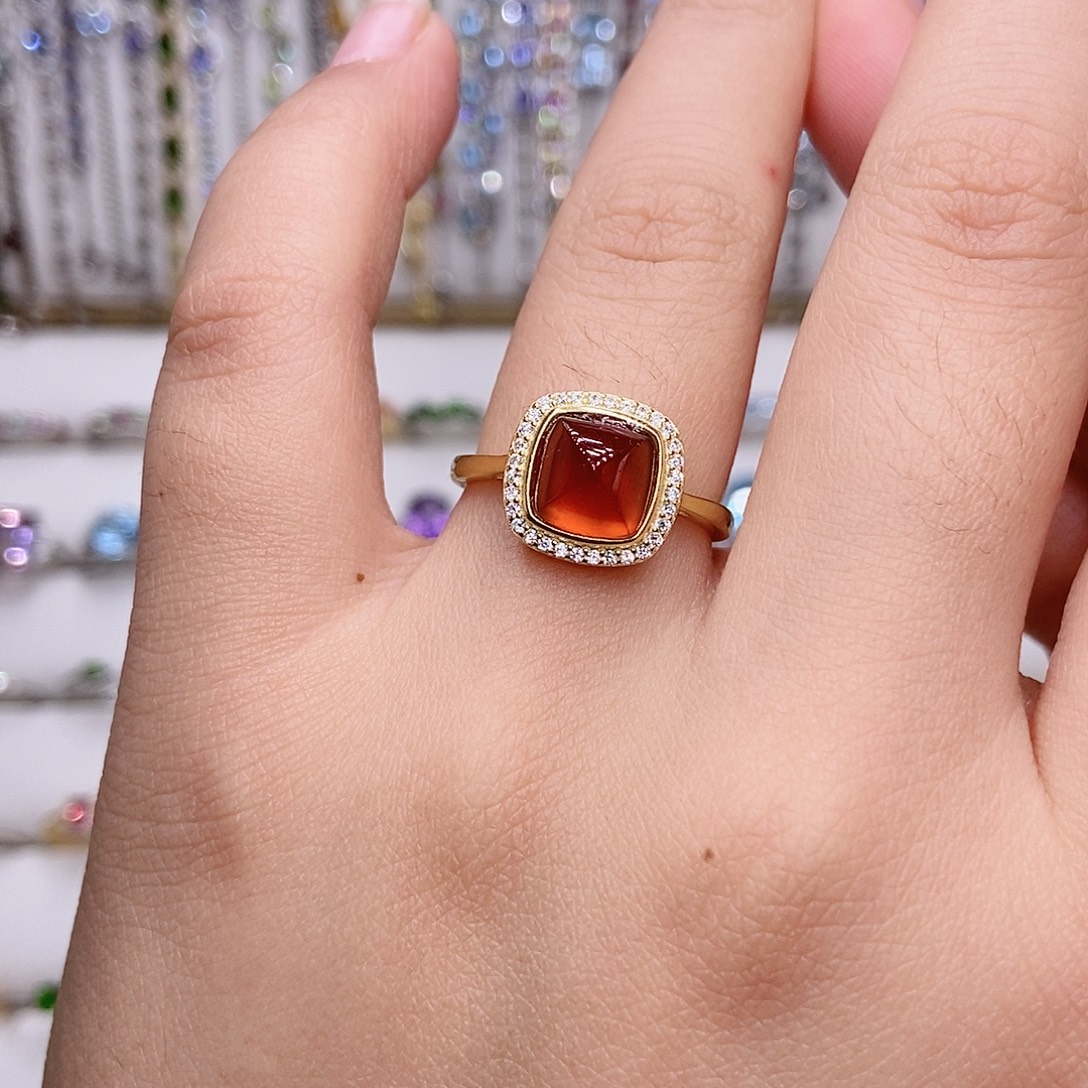 银S925镶嵌石榴石戒指