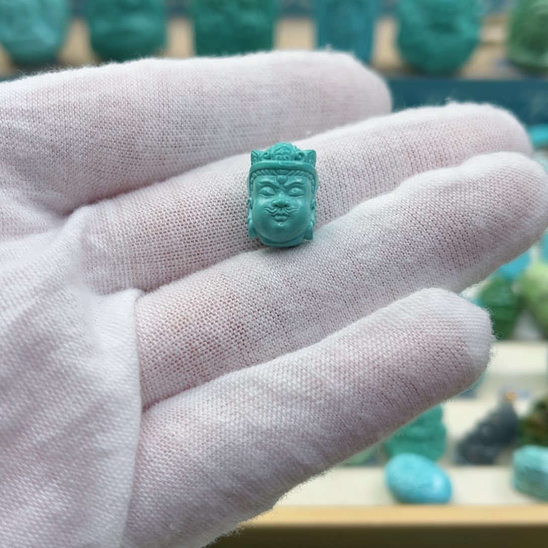 绿松石配饰未镶嵌