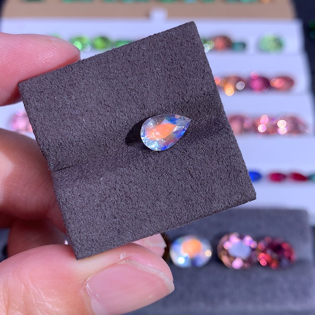 月光石裸石未镶嵌1.075ct