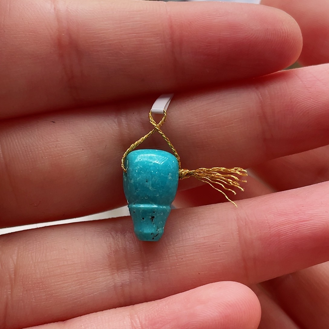 绿松石颈饰未镶嵌