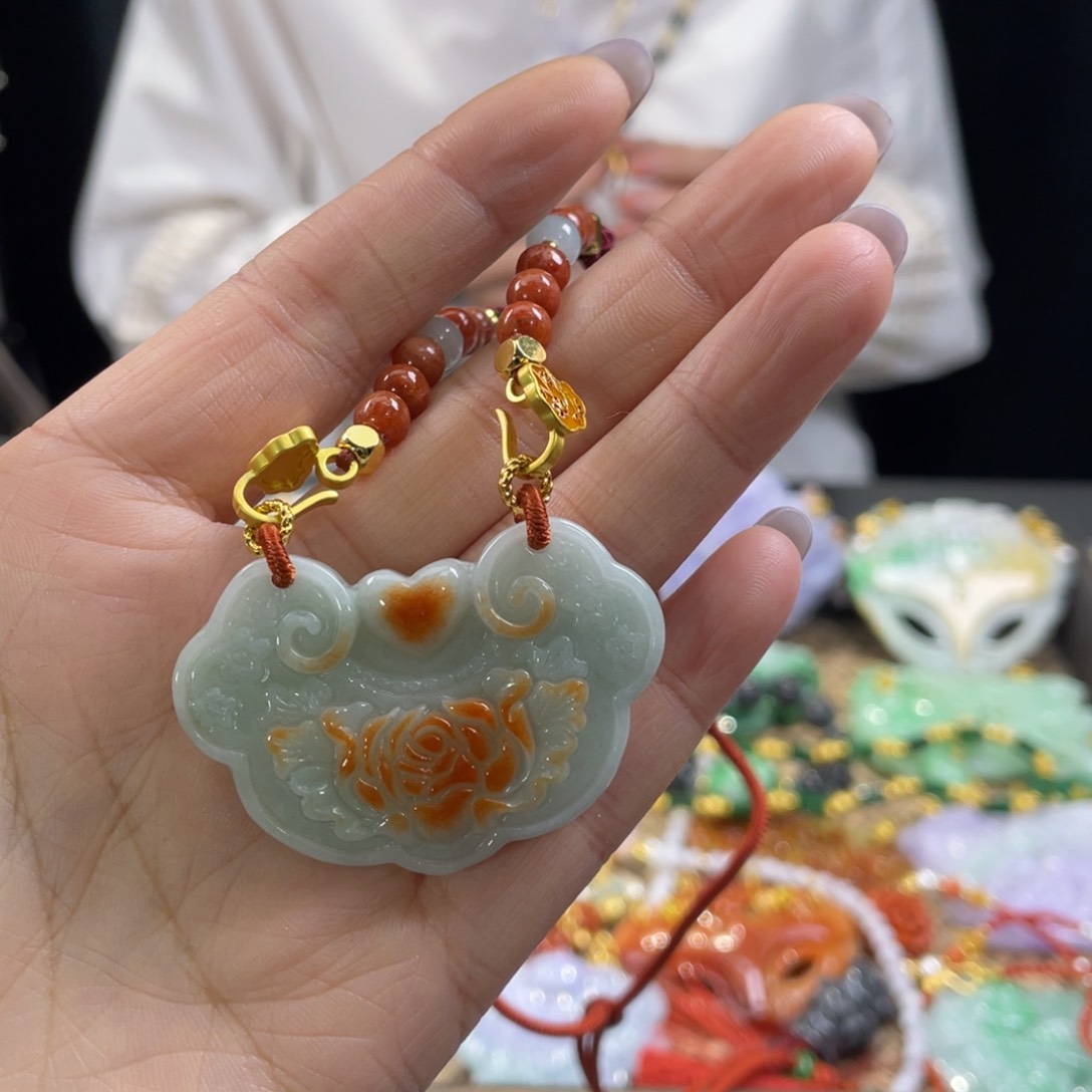 翡翠颈饰未镶嵌代编织