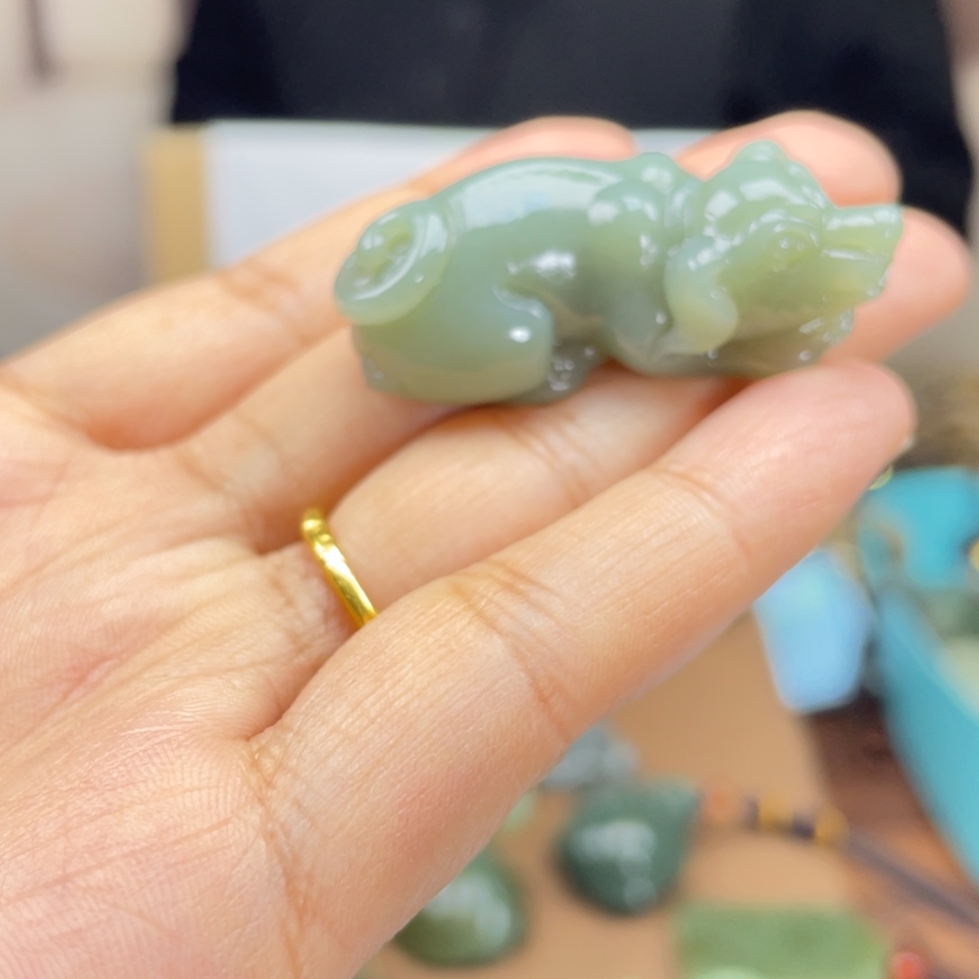 和田玉颈饰未镶嵌