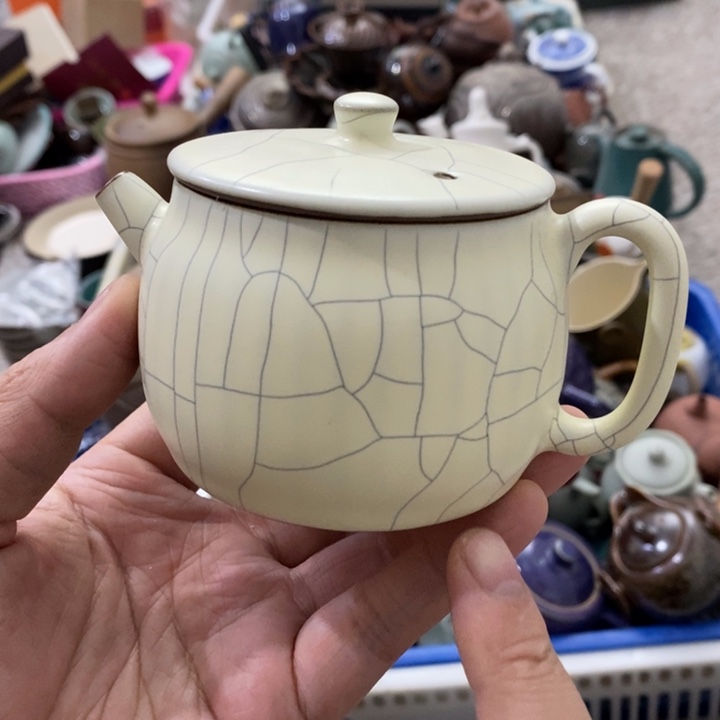 陶瓷艺术品及陶瓷壶