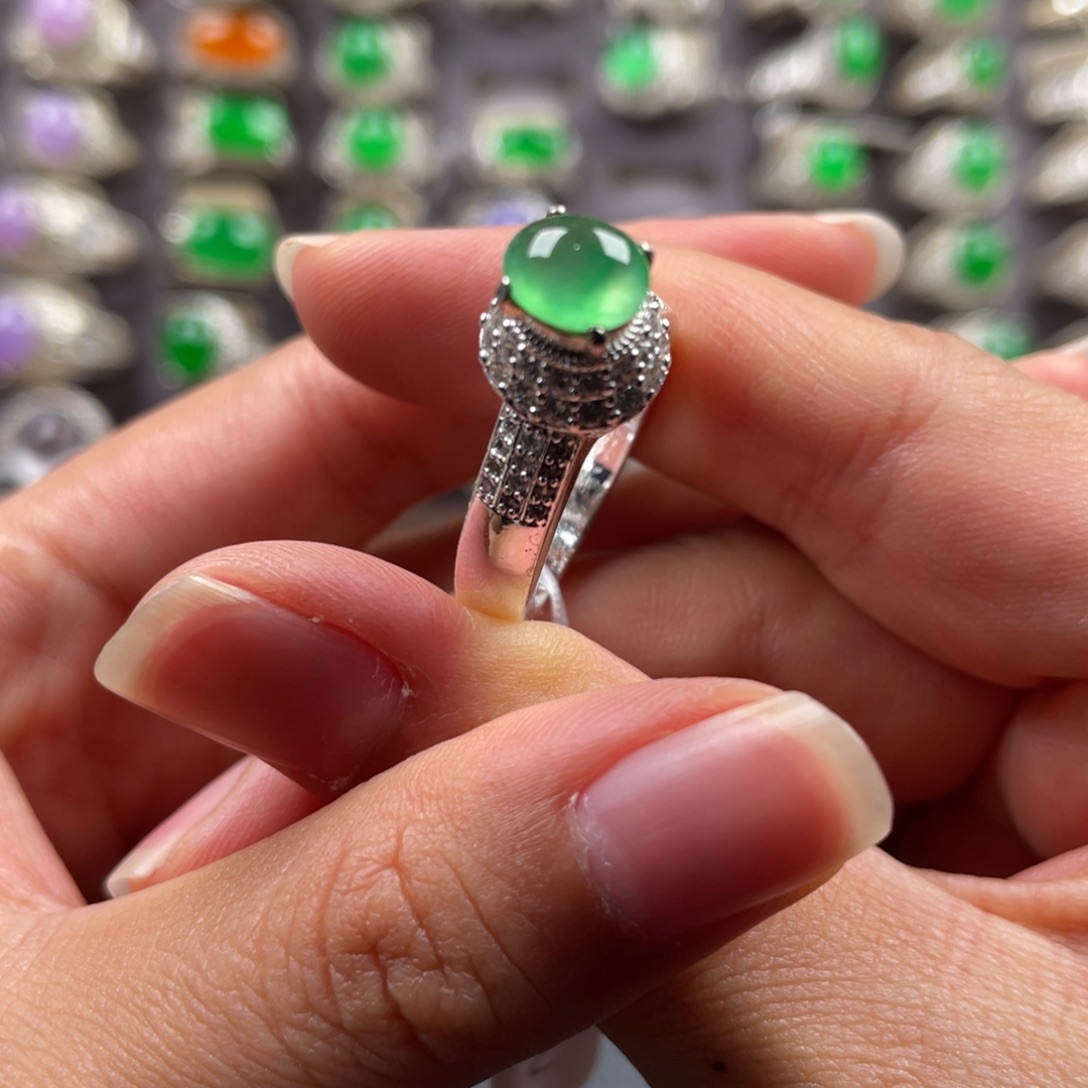 定制翡翠未镶嵌翡翠