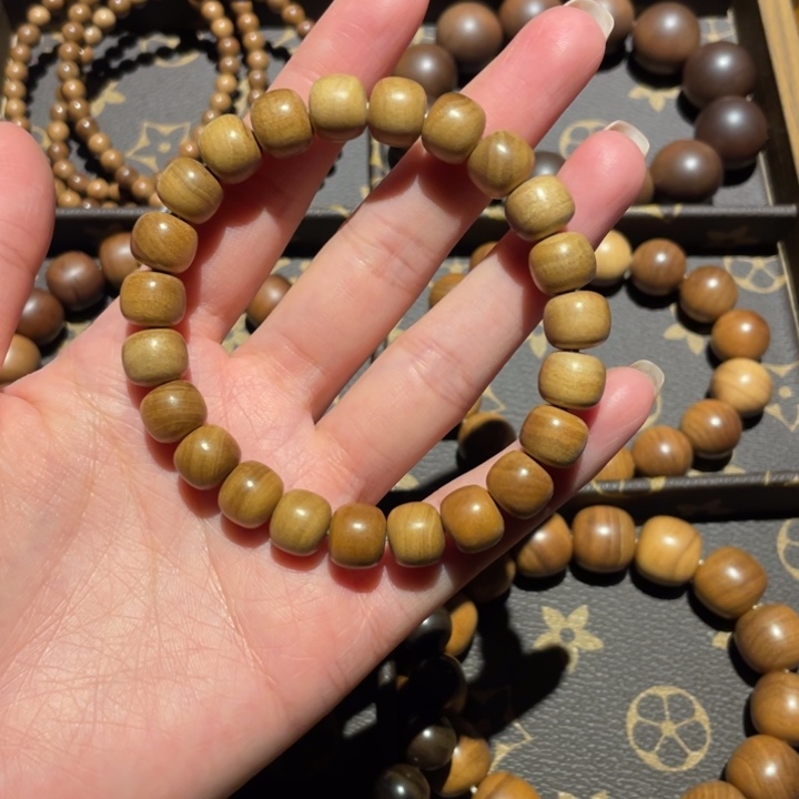 糖***果檀香木手串/手链宠粉价。老型奶香单圈