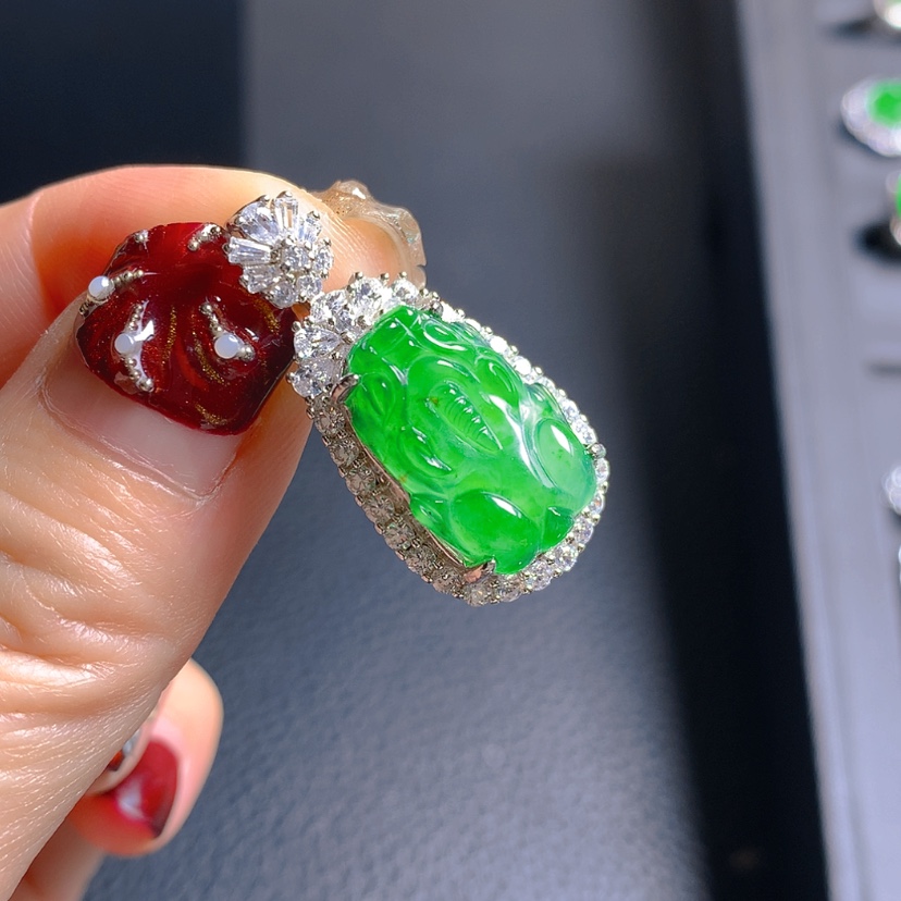 【闪购商品】翡翠吊坠(不含链)银S925镶嵌