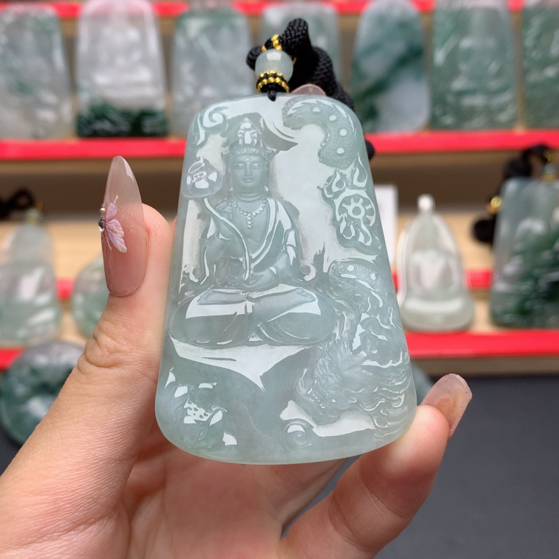 ￴***￴颈饰未镶嵌翡翠大势至