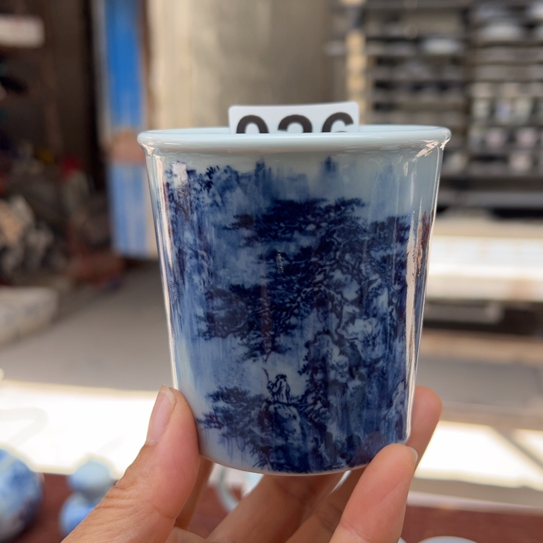 豆****现代瓷青花釉里红工艺