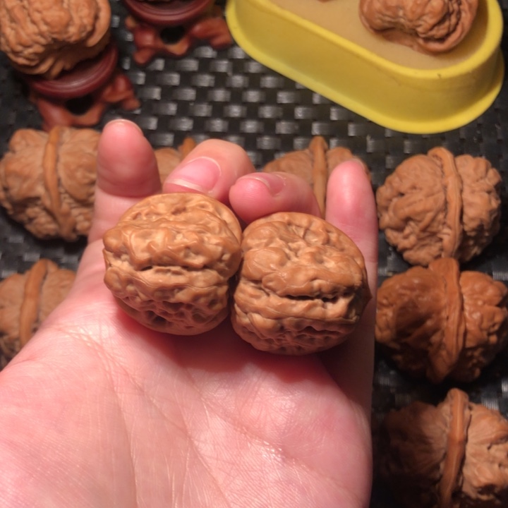 不***薛文玩核桃把件蛤蟆