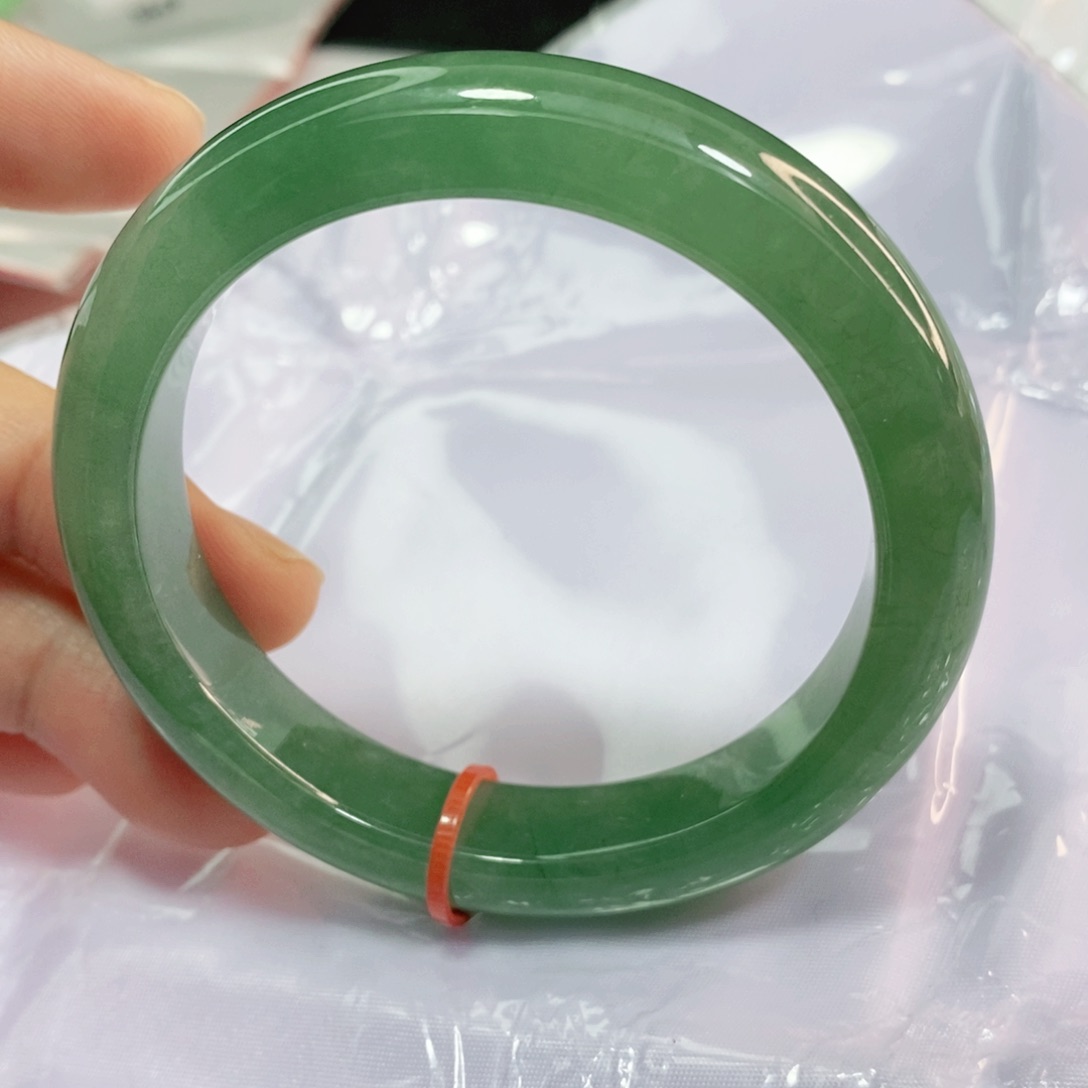 翡翠手镯未镶嵌56.3圈口