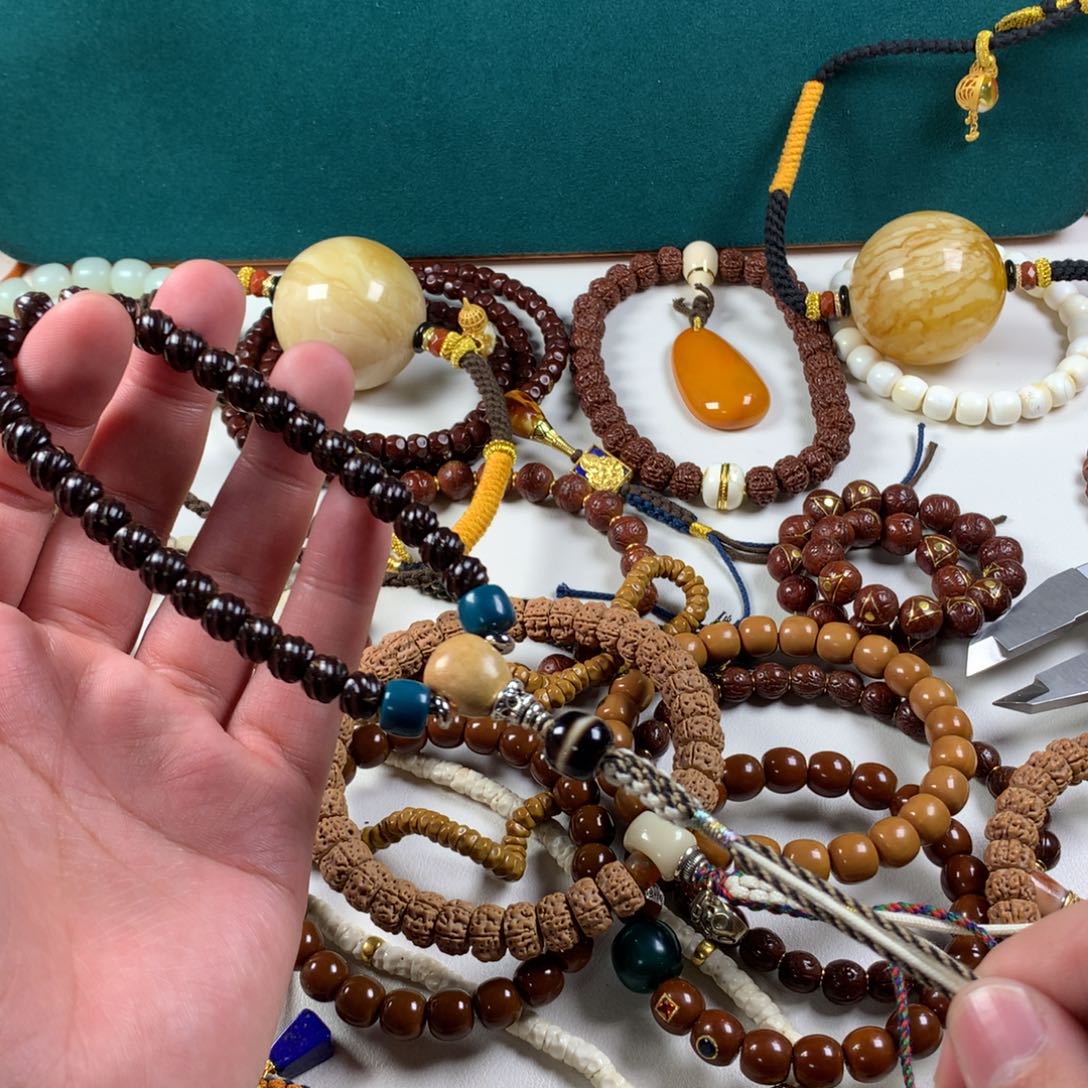 吊坠椰蒂。。。。。。。。。。