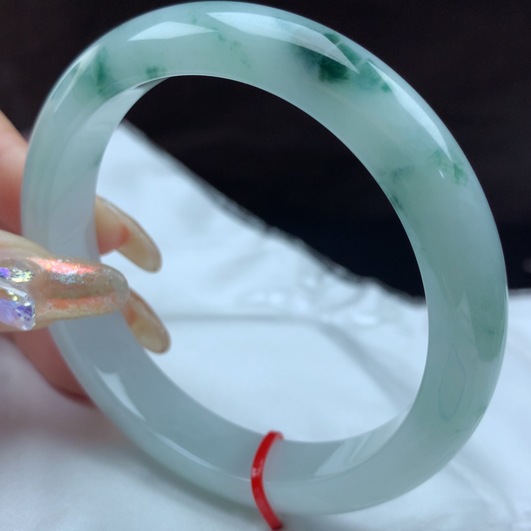 翡翠手镯未镶嵌96737，