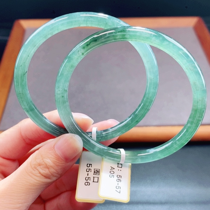 翡翠未镶嵌手镯翡翠手镯11