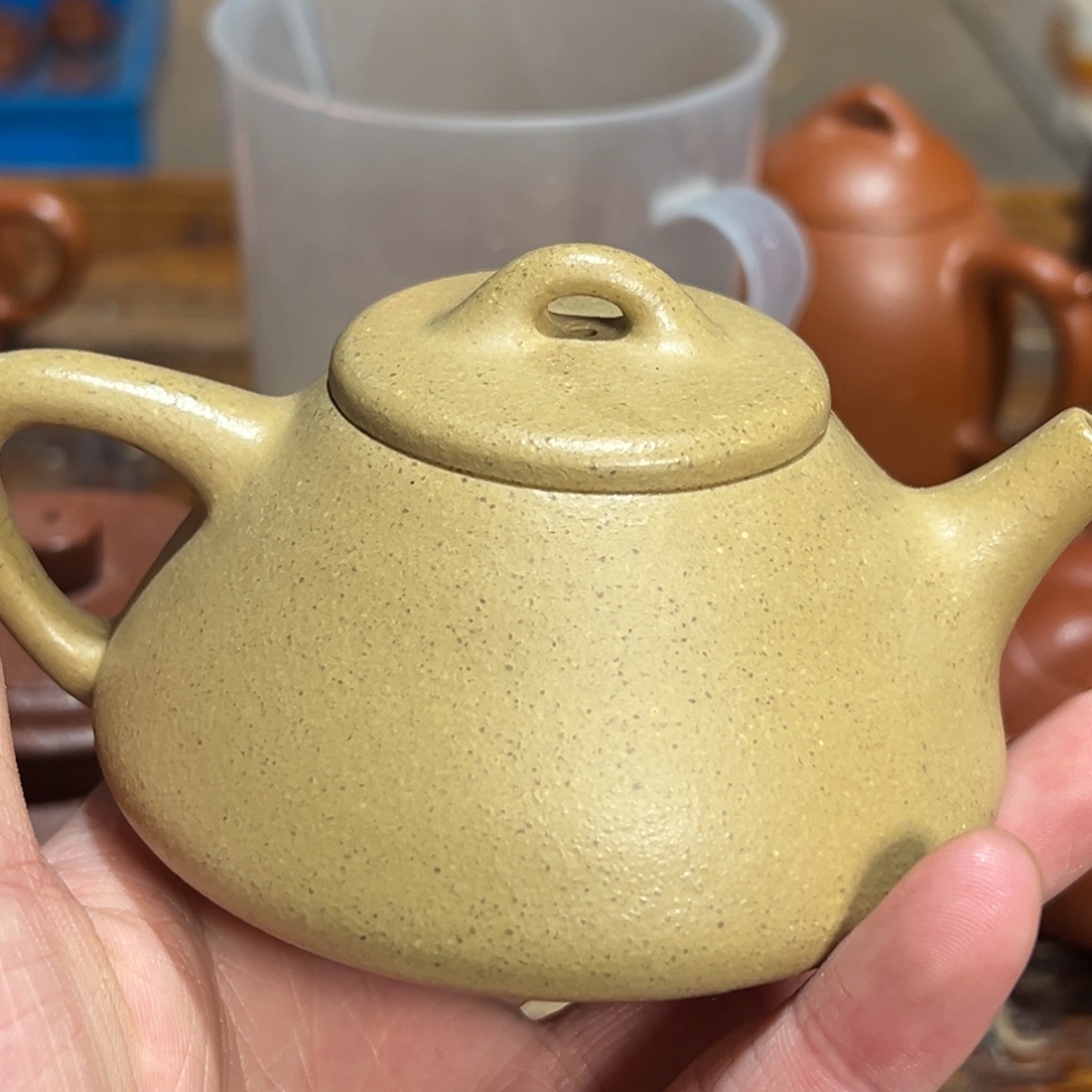 茶壶紫砂紫砂的味道很
