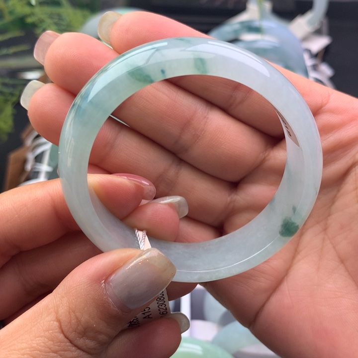 翡翠未镶嵌手镯天然翡翠贵妃手镯