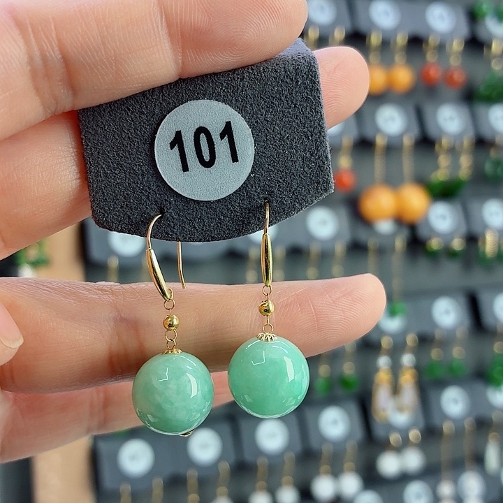 翡翠18K金镶嵌耳饰