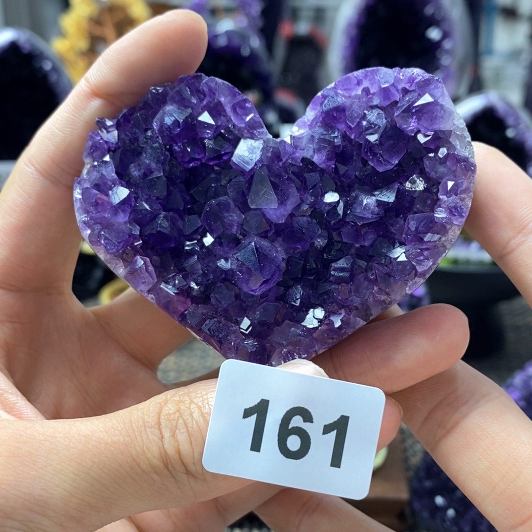 紫晶未镶嵌大型摆件（非配饰）