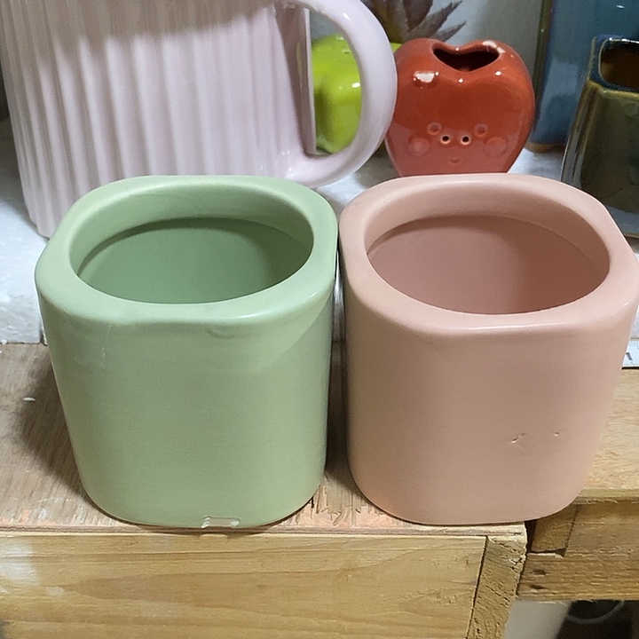 陶摆件陶盆有孔 瑕疵针孔漏釉介意勿拍外口 8.5外高8