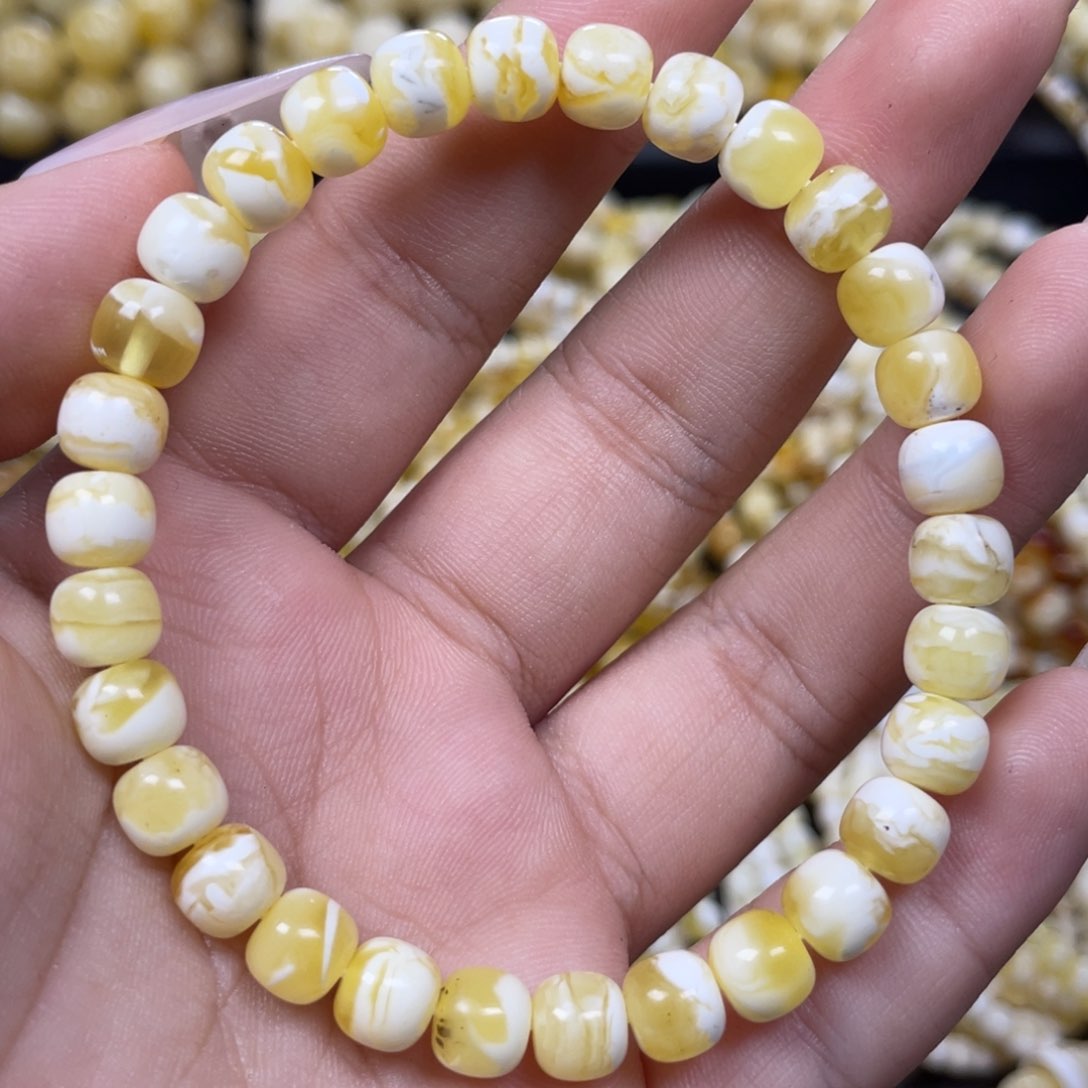 蜜蜡未镶嵌珠宝奇石7m