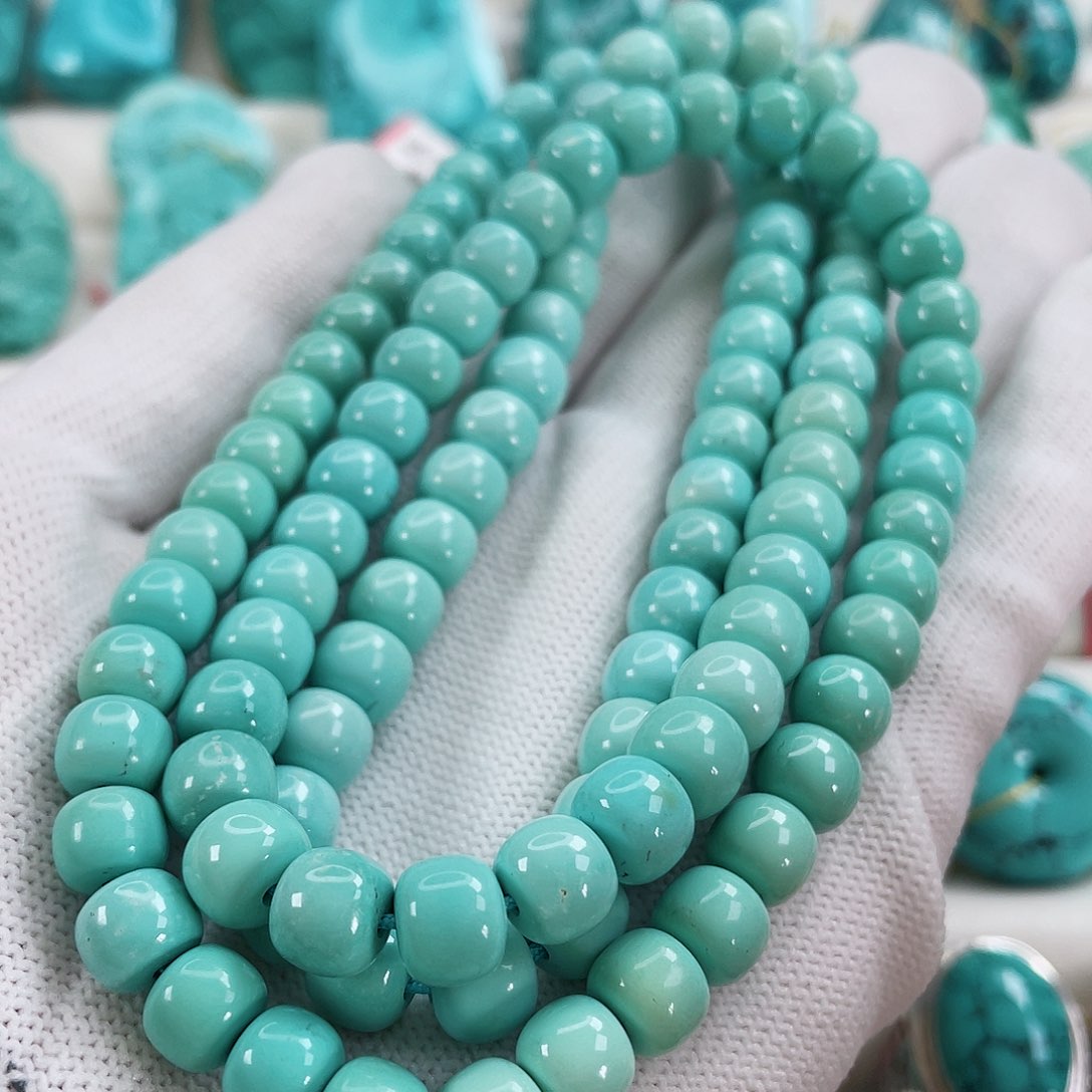 绿松石颈饰未镶嵌