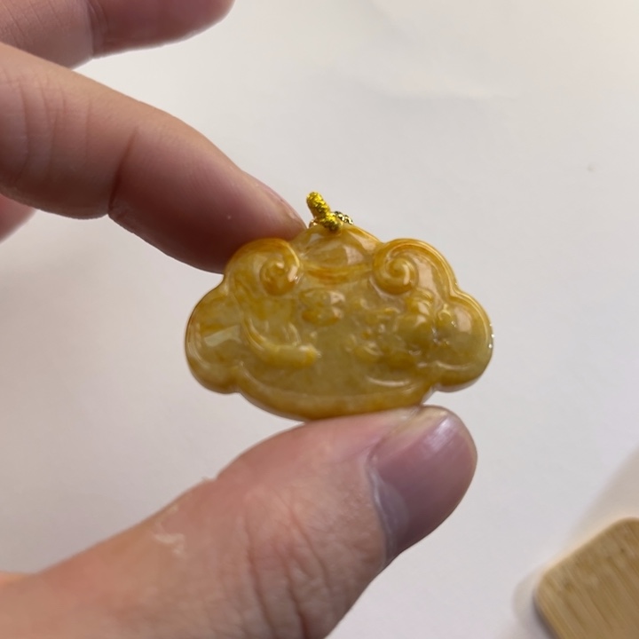 翡翠吊坠(赠链)未镶嵌代编织