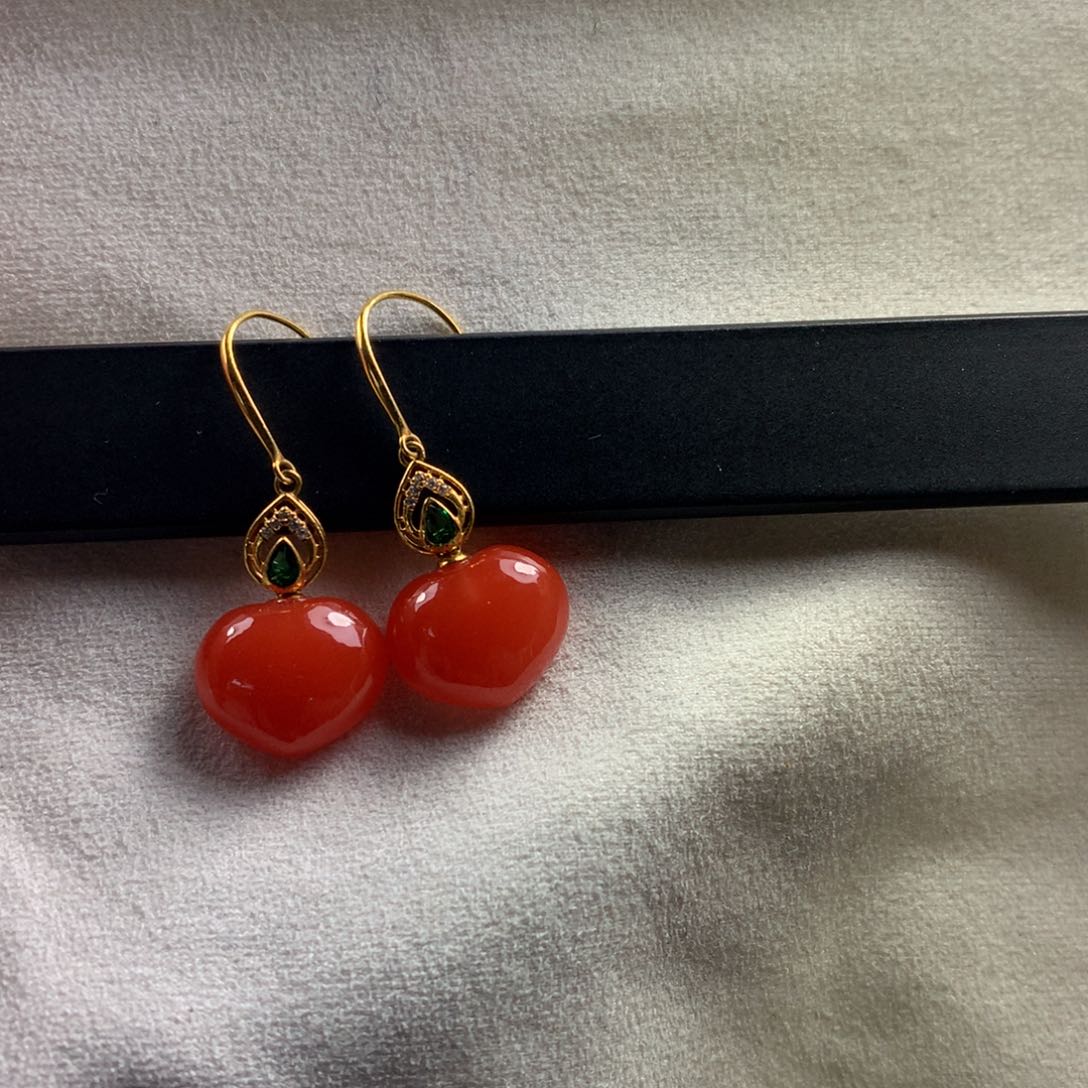 南红玛瑙爱心耳坠18K金镶嵌